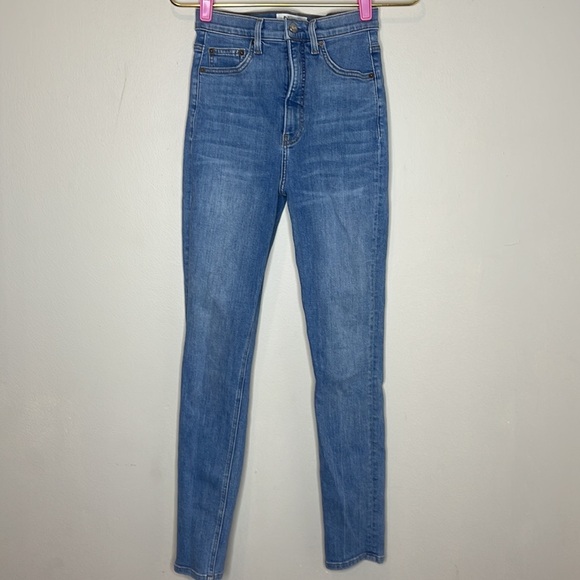 Reformation Ultra High + Skinny in Cyprus - Picture 1 of 11